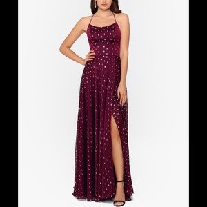 Betsy & Adam chiffon print metallic formal evening maxi dress gown with slit